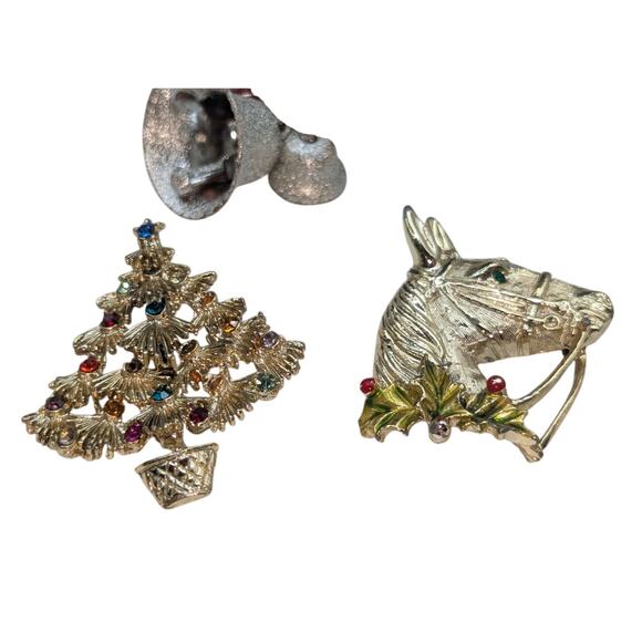 Lot of Ten Christmas Theme Bracelets Brooches Pendant & A 'Caleb' Ornament - Picture 4 of 8